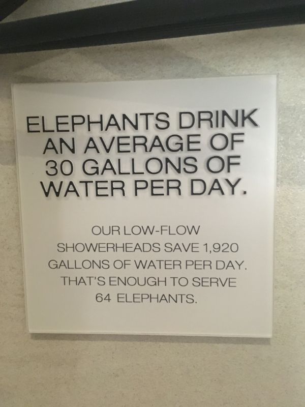 スターアライアンスラウンジのシャワールームの広告