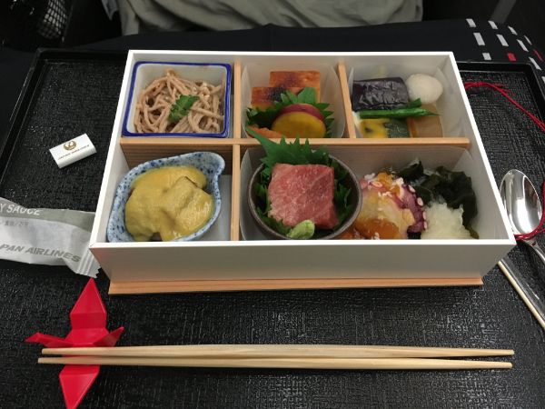 JALビジネスクラスの機内食