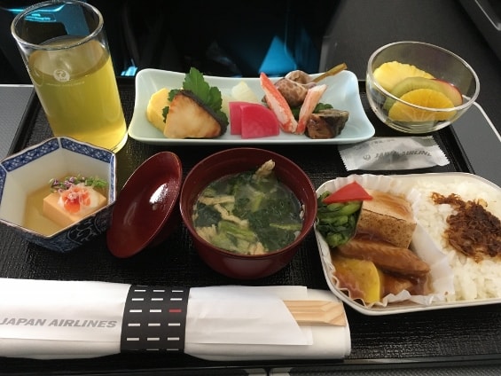 Jalビジネスクラス搭乗記 東京からソウルへ 羽田 金浦 飛旅